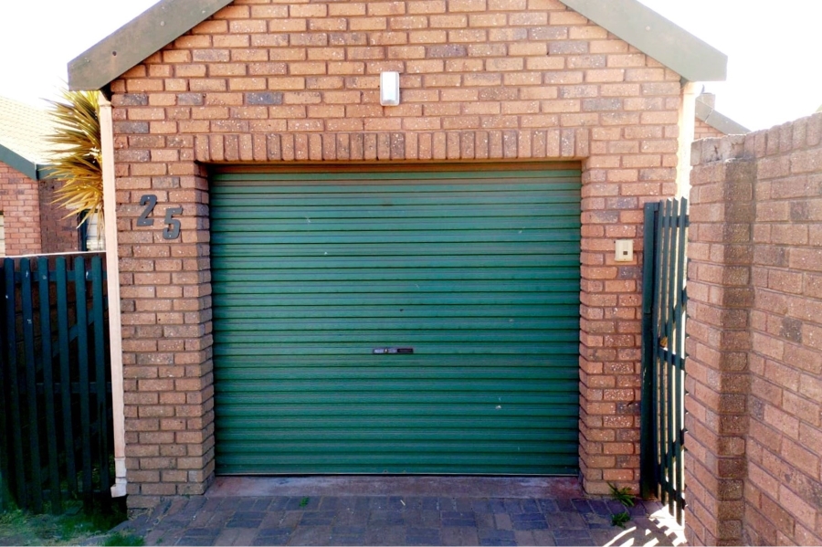 3 Bedroom Property for Sale in Vredenburg Western Cape